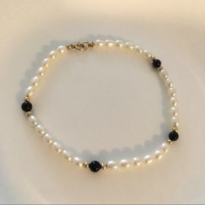 Tiny Faux Pearl Bracelet